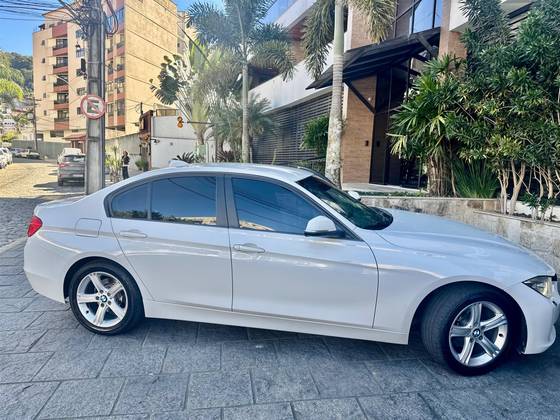 BMW 320i 2.0 16V TURBO ACTIVE FLEX 4P AUTOMÁTICO BMW 320i 2.0 16V TURBO ACTIVE FLEX 4P AUTOMÁTICO